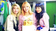 [Pops in Seoul] Collaboration with Seulgi(Red Velvet)! Moonbyul(문별) 'SELFISH' MV Shooting Sketch