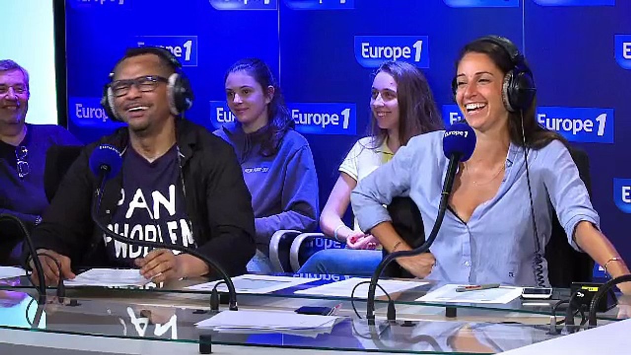 Le canular d'Anne Roumanoff : "Bonjour monsieur, on va envoyer des supporteurs des Bleus chez vous pour mettre l'ambiance dans votre salon"