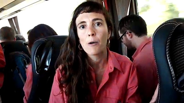 Lourdes Quintero, vice-presidenta de la Colla Vella dels Xiquets de Valls, explica com ha sorgit la idea de fer pilars davant les presons