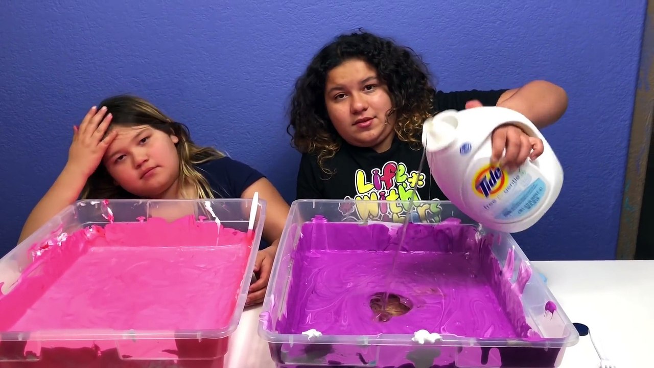 1 GALLON OF ELMER’S FLUFFY SCHOOL GLUE VS 1 GALLON OF NEW FLUFFY AMAZON BASICS SCHOOL GLUE