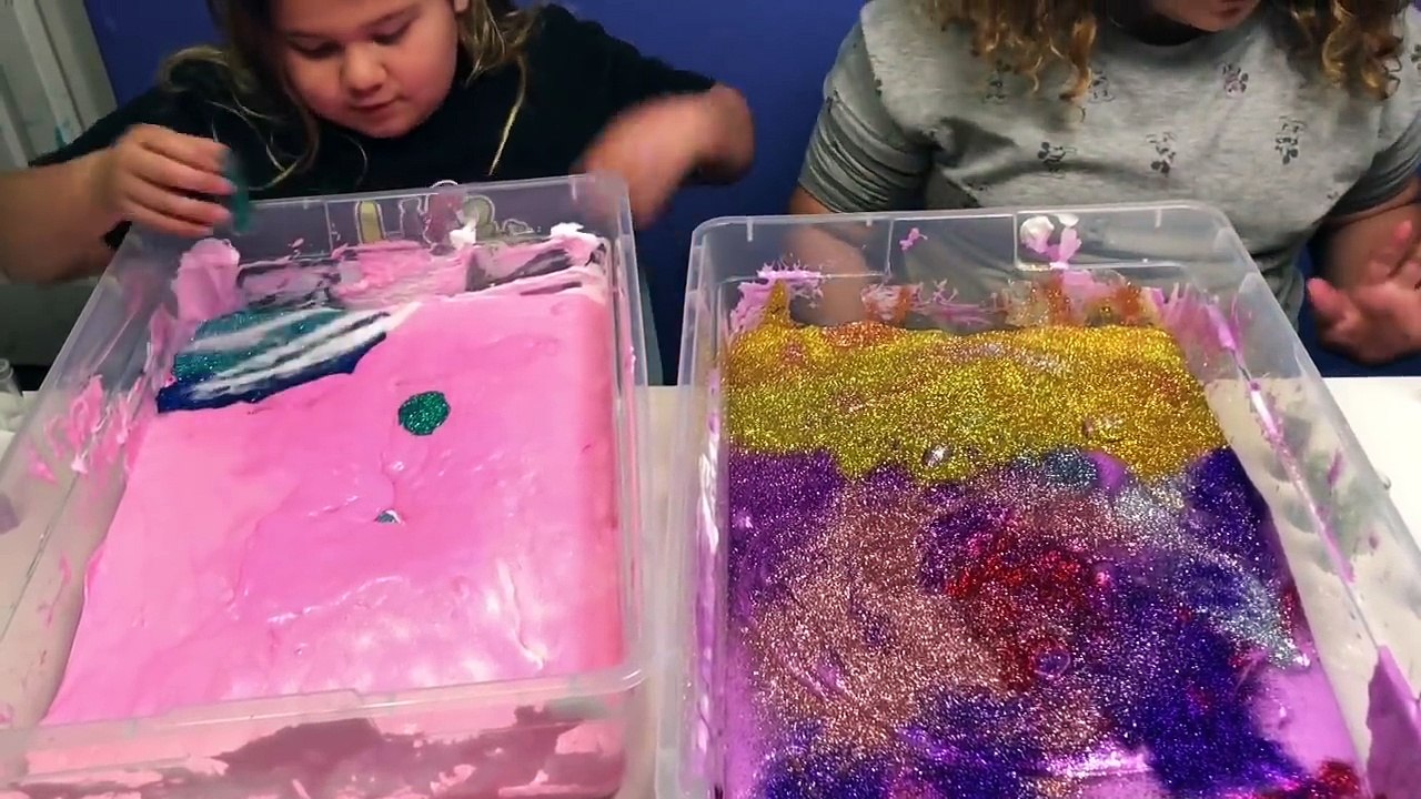 1 GALLON OF ELMER'S FLUFFY GLUE ALL VS 1 GALLON OF ELMER'S FLUFFY SCHOOL GLUE - MAKING FLUFFY SLIME