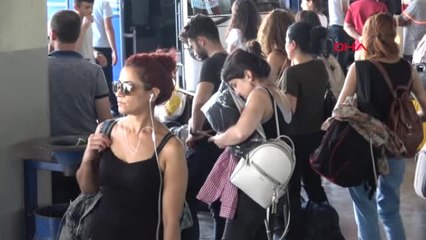 İzmir Otogarda Bayram Yoğunluğu Başladı
