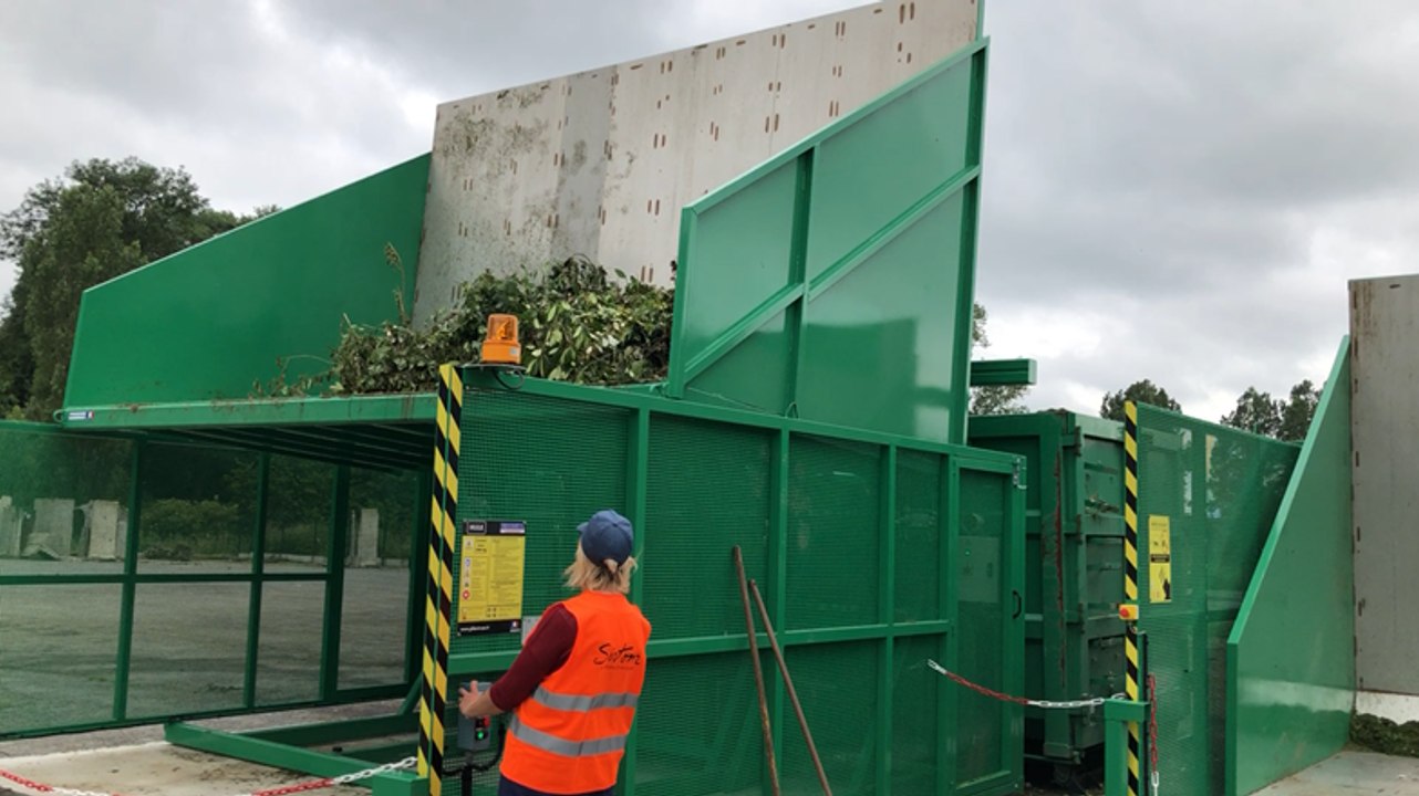 De nouvelles bennes pour les déchets verts sont arrivées à la déchetterie