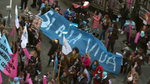 Thousands wait as Argentine Congress debates abortion rights