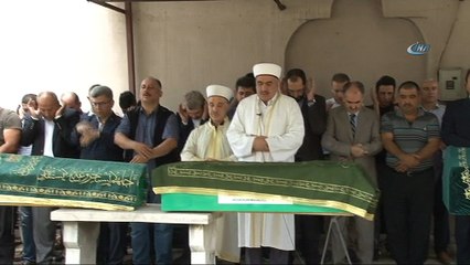 Sel faciasında hayatını kaybeden anne ve çocukları son yolculuğuna uğurlandı