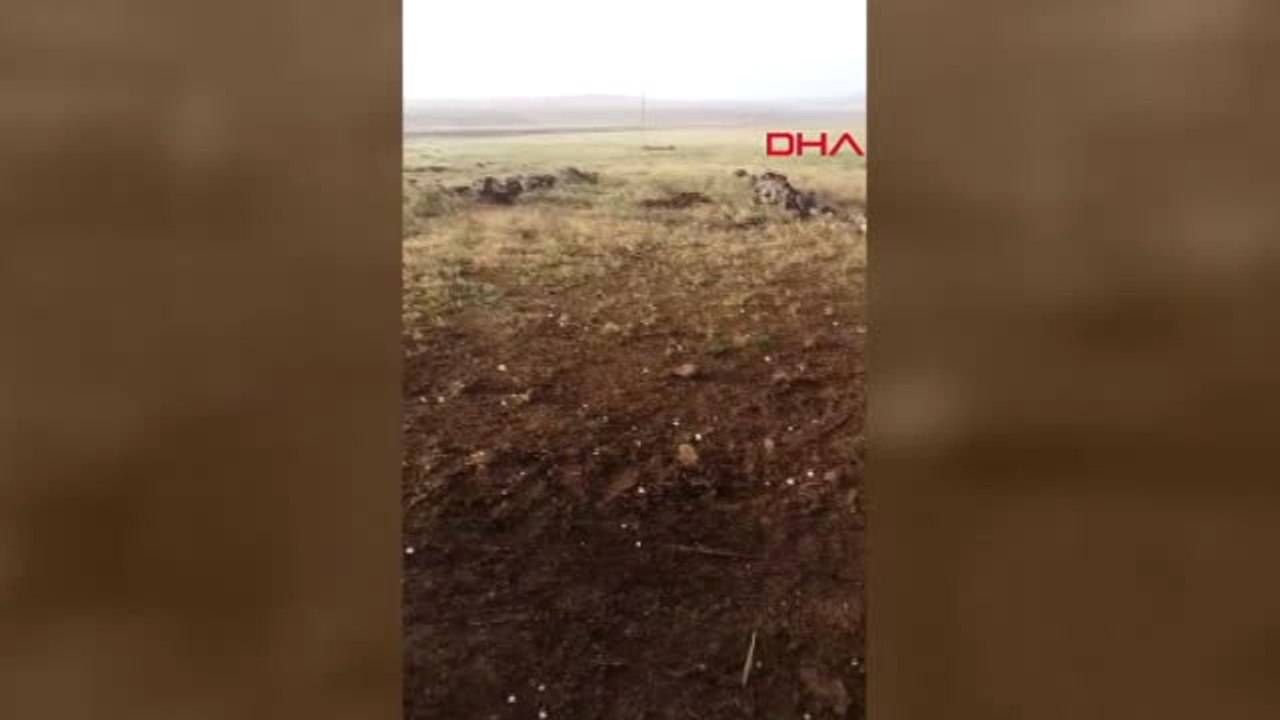 Şanlıurfa Siverek'te Ceviz Büyüklüğünde Dolu Yağdı
