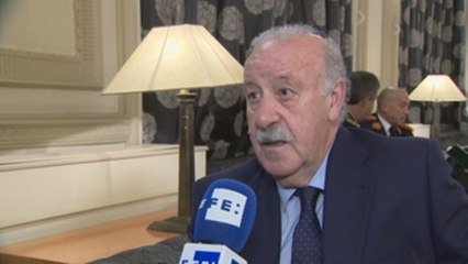 Del Bosque a La Roja: tienen que ser profesionales "están representando a España"