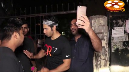 वरुण धवन का शॉकिंग वीडियो -फैंस पर भड़के !