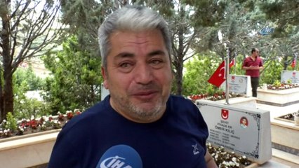 Şehitlikte hüzünlü arefe