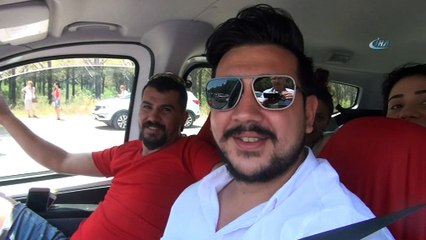 Yerli turistler akın etti,  trafik felç oldu