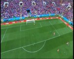 دنيس تشيرشيف لاعب فياريال ولاعب ريال مدريد سابقا يسجل الهدف الثاني لروسيا