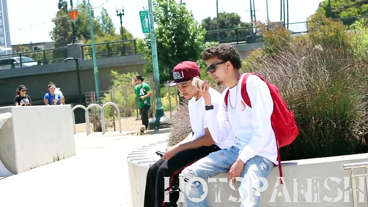 SEXI SIRI ♥ KISSING PRANK (BROMA P✖RNO) IPhone 6S versión HotSpanish