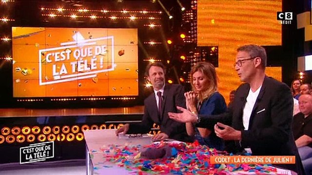 Julien Courbet éclate en sanglots en faisant ses adieux à 19h aux équipes de C8: C'était vraiment cinq années fantastiques...
