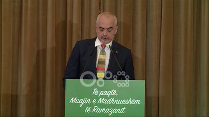 Ora News - Rama: ISIS po vdes, por mbetet gjallë mesazhi. Të mbrojmë islamin paqësor