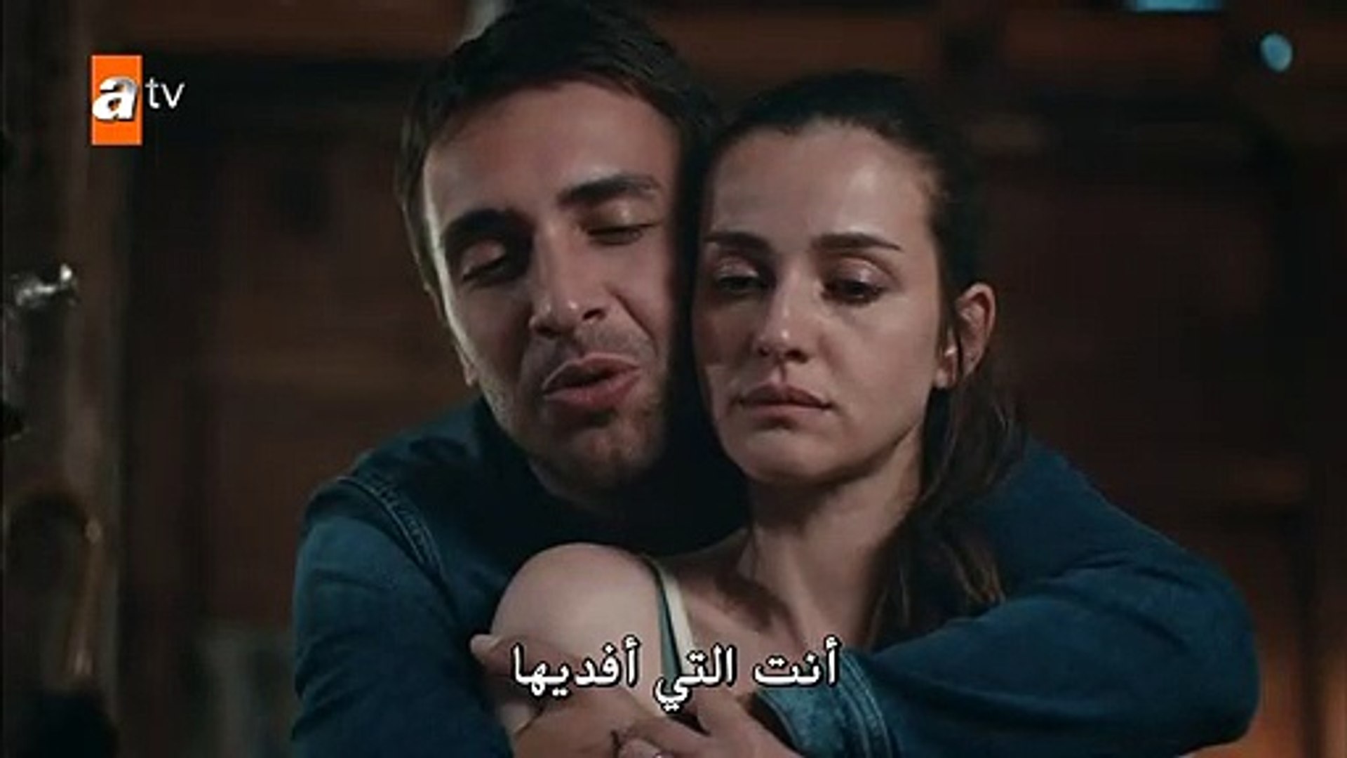 женщина убежала от мужа тирана.