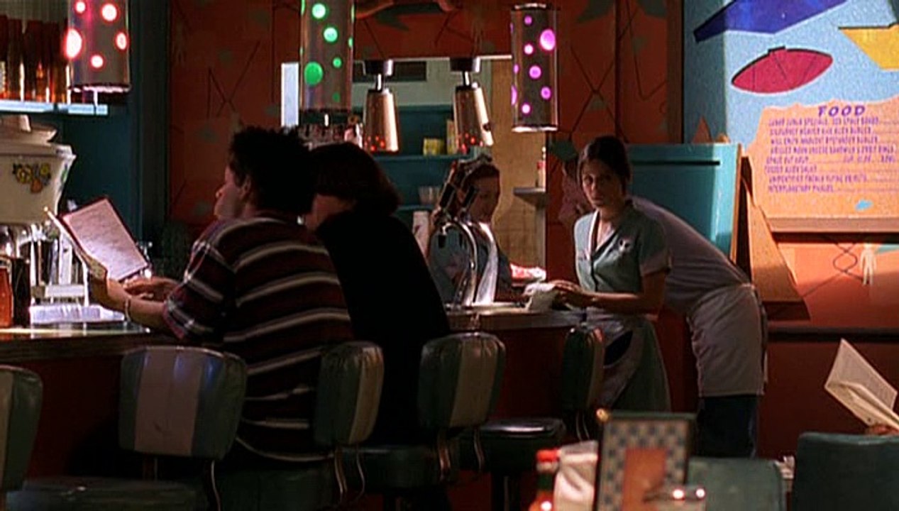 Roswell - 2x08 - Meet the Dupes