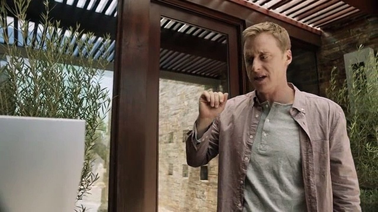 Con Man S01E09