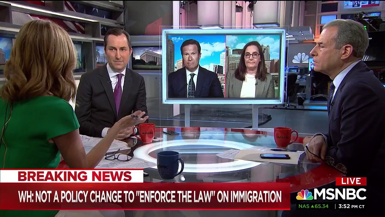 Wallace calls BS on Sarah Sanders for 'trying to have it both ways' -- being 'inhumane' and