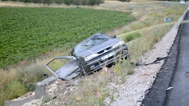Afyonkarahisar'da Trafik Kazası: 1 Ölü 1 Yaralı