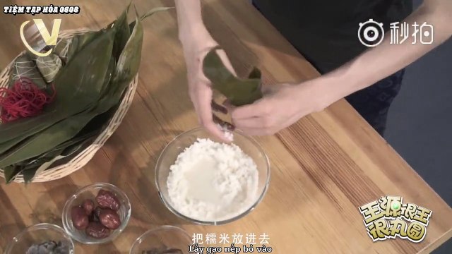 [TTH0608] [Vietsub] Vương Nguyên rất vương rất tròn - Vương Nguyên gói bánh ú