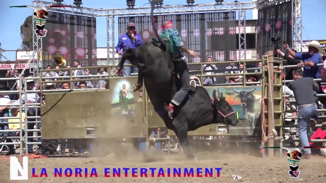 JARIPEO RANCHO LOS DESTRUCTORES DE MEMO OCAMPO EN SALINAS CALIFORNIA GIRA USA 2018 JUGADA COMPLETA
