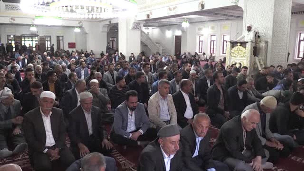 İçişleri Bakanı Soylu Bayram Namazını Kıldı