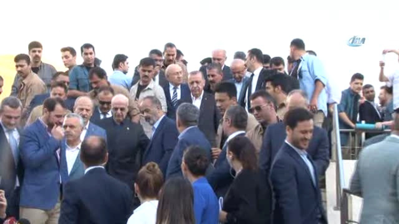 Cumhurbaşkanı Recep Tayyip Erdoğan, "Bedelli Askerlik Gündemimizde Var" Dedi.
