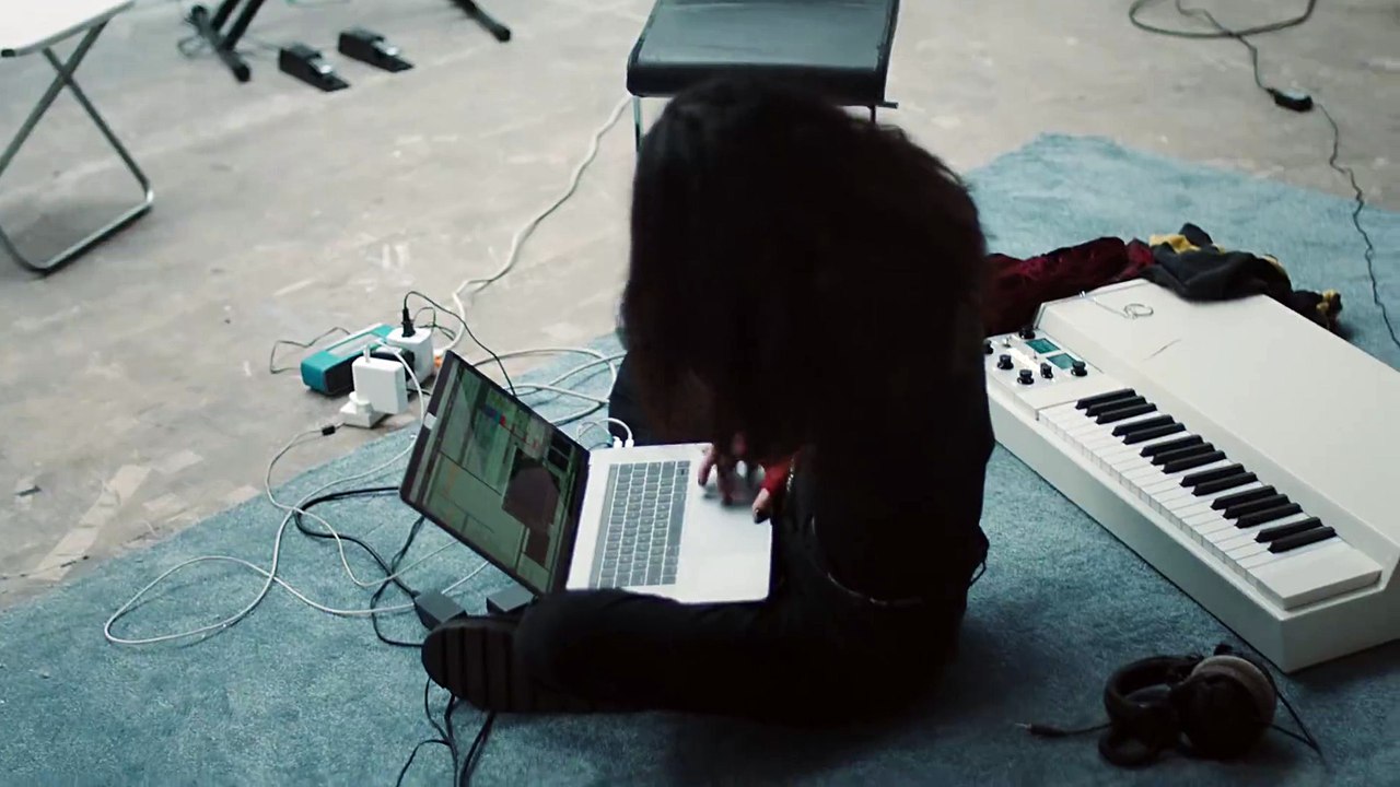 behind-the-mac-grimes