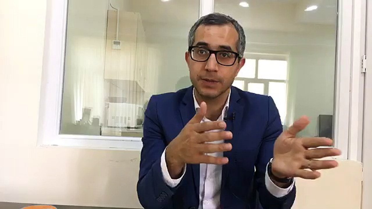 Təhsil  eksperti Kamran Əsədovla təhsil problemlərini müzakirə edirikSöhbət etdi: İlhamə Loğman