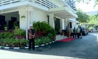 Warga Surabaya Kunjungi Rumah Dinas Wali Kota