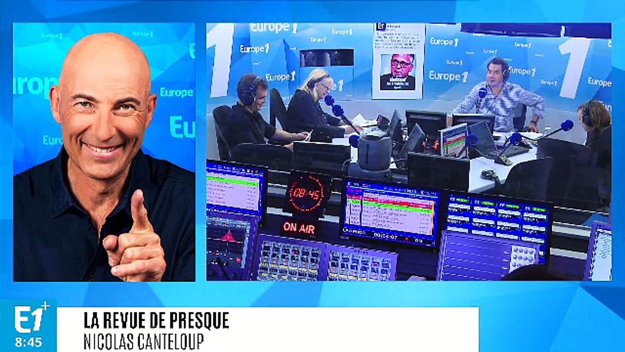 Lionel Chamoulaud en direct de Russie : "Bon service du gardien mais sans raquette, la balle est dans le filet pourtant ils ont tous l'air contents !"