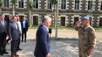 Bakan Arslan'dan Asker Ailesine Bayram Sürprizi