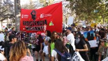 - Los Angeles’ta Binlerce Kişi Göçmen Yasasını Protesto Etti