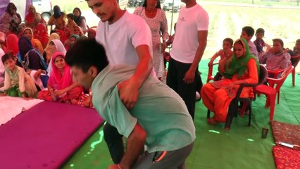 प्रभु यीशु के नाम से दुस्ट आत्मा कैसे निकलती है जरूर देखिये