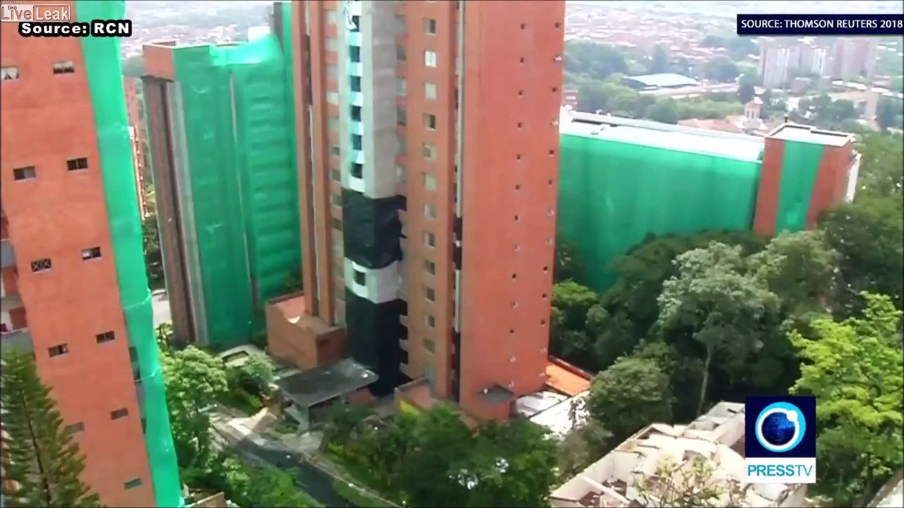 La destruction impressionnante d'un immeuble de 54 mètres à Medelin