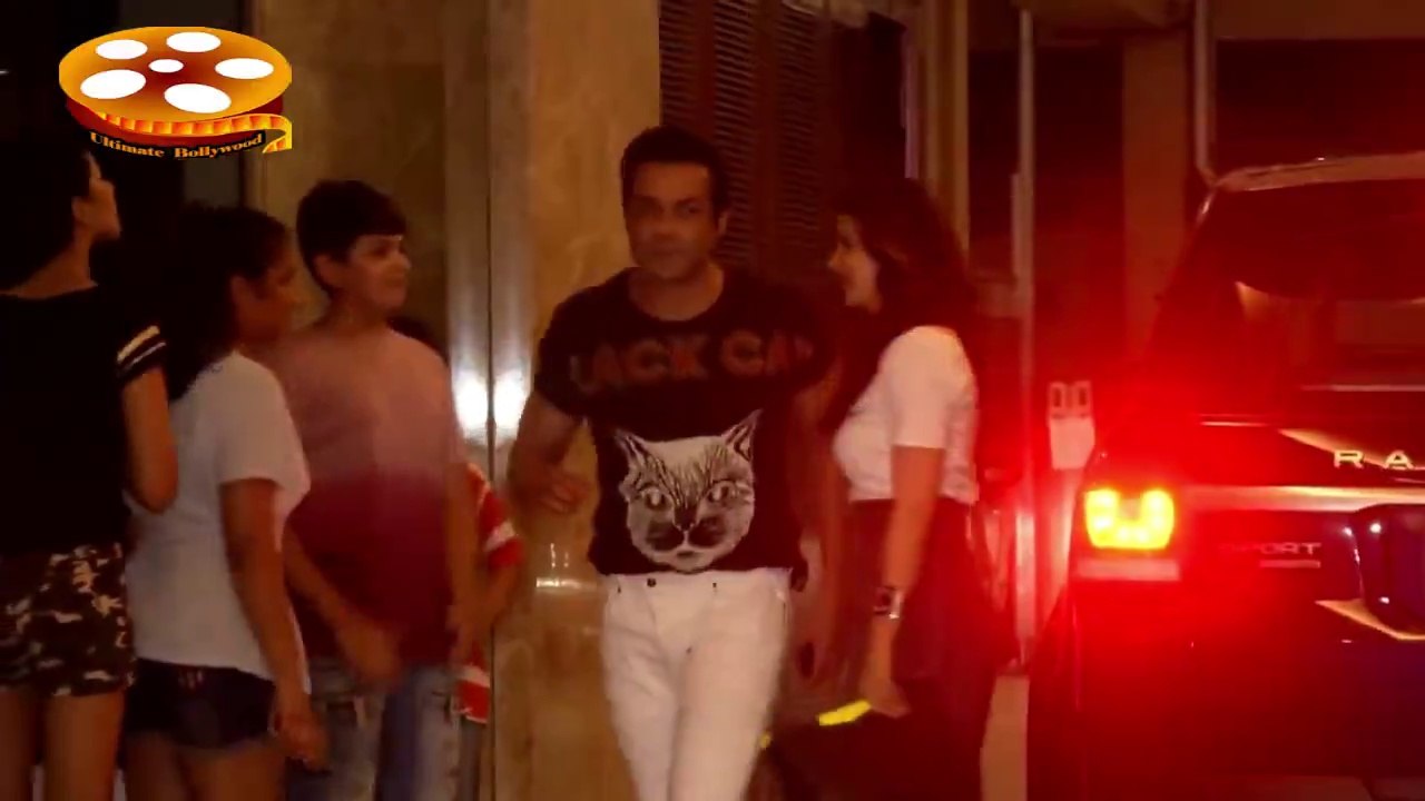 रेस ३ रिलीज़ के पहले सलमान और  टीम ने की जमकर पार्टी  !