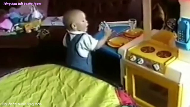 Ngắm nhìn khoảnh khắc tinh nghịch của bé sẽ khiến bạn xua tan mệt mỏi