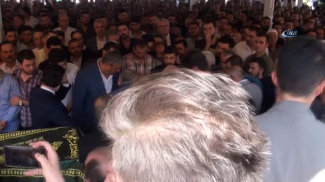 Başbakan Yıldırım: Kürt Kardeşlerimizin Sorunu Bölücü Terör Örgütüdür