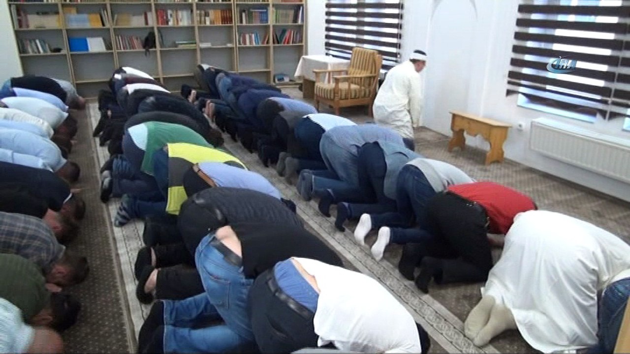 - Macaristan’da Bayram Coşkusu