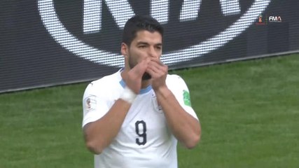 Moment of The Day - Suarez Buang Peluang Emas
