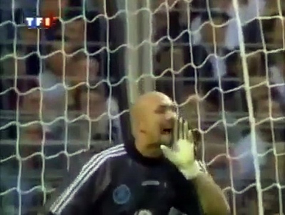 21 years ago today,Roberto Carlos scored the most iconic free-kick of all time