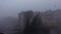 Erbaa'da Sağanak Yağış ve Fırtına Maddi Hasara Neden Oldu