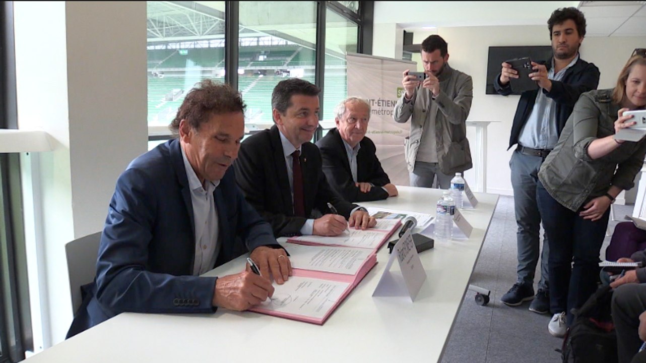 L'ASSE disposera de la totalite de geoffroy guichard pendant 12 ans, le club paiera 1,6 million d’euros par an pendant 12 ans à Saint-Etienne Métropole.