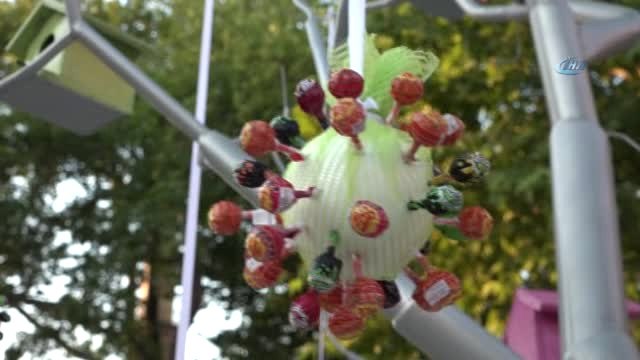 Kuş Ağacına Asılan Şekerler Çocukları Sevindirdi