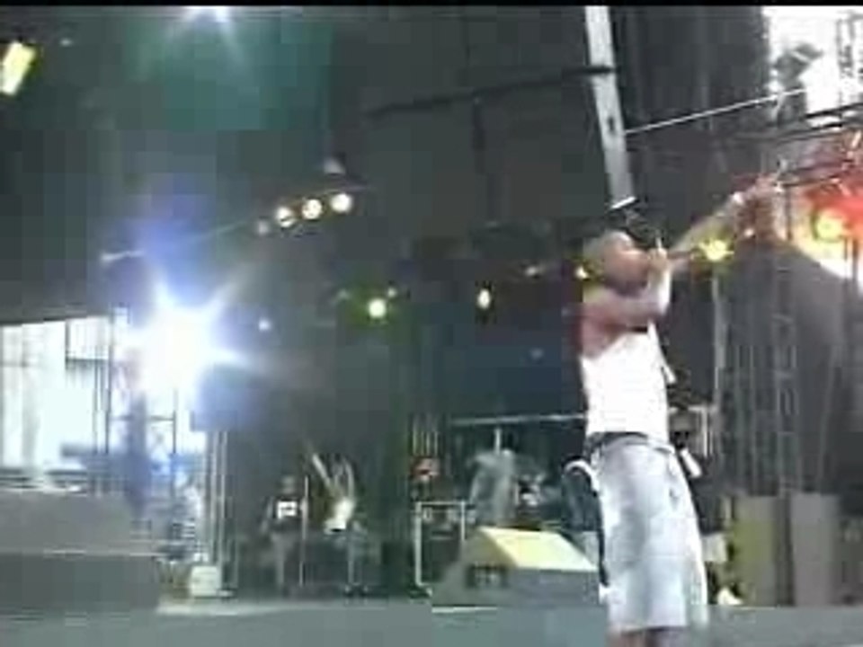Nas I Can Thiefs Theme live  Summer Sonic 04 in Tokyo, Japan