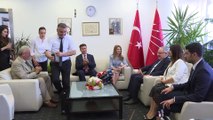 Siyasi partilerde bayramlaşma - DSP heyetinden CHP'ye ziyaret - ANKARA