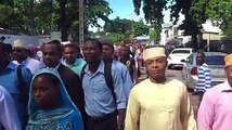Extrait vidéo de la manifestation actuellement en cours à Moroni, organisée par le comité Maore, contre les expulsions des comoriens des autres îles à Mayotte.