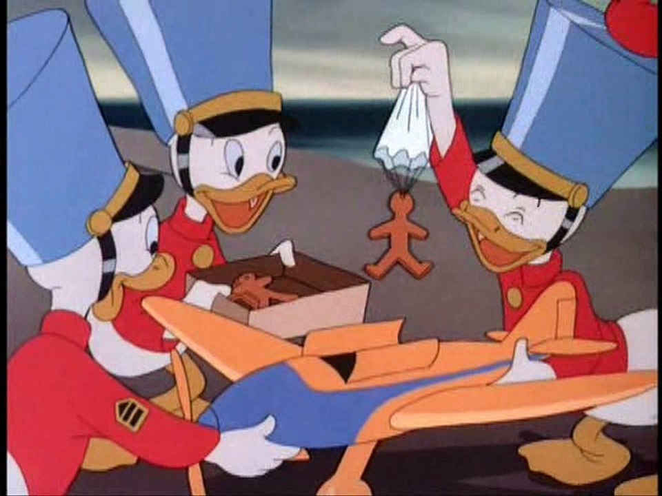 Donald Duck & Nephews - Home Defense  (1943)