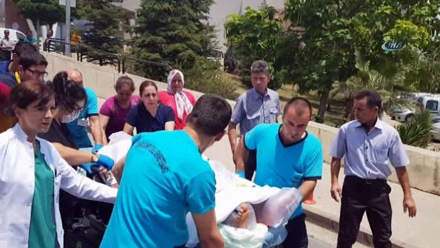 Traktörle çarpıştı, iki bacağı da kopma noktasına geldi