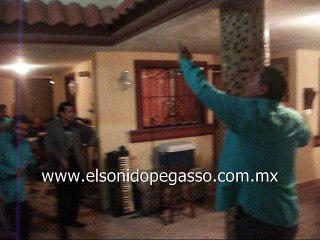 DANNY Y SU CORCEL - HABLADURIAS